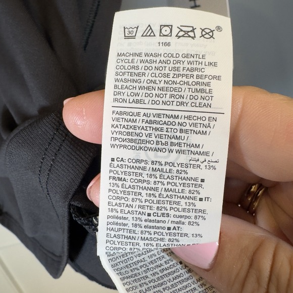 NWT Athleta Womens Sunchaser UPF 3/4 Sleeve Zip Athleisure Tee Black Size Small - Picture 6 of 10